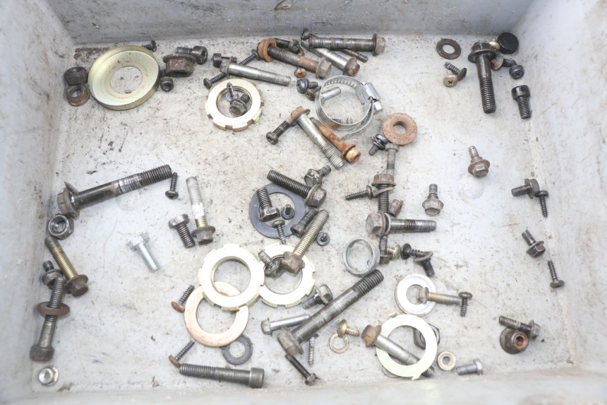 photo de SACO DE PARAFUSOS E FERRAGENS PEUGEOT KISBEE 4T 50 (2010 - 2017) - Vista principal