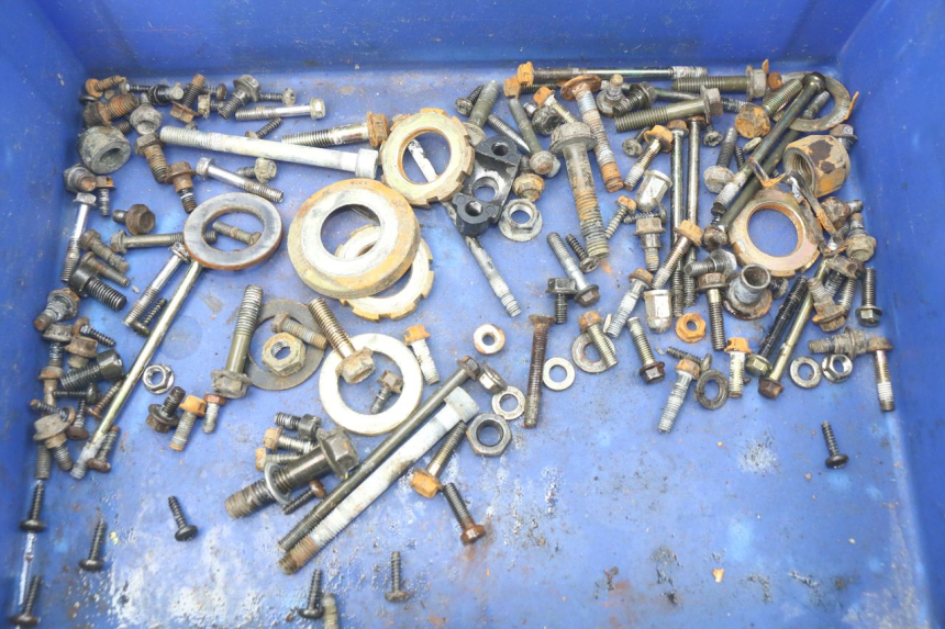 photo de SACO DE PARAFUSOS E FERRAGENS PEUGEOT KISBEE 4T 50 (2010 - 2017) - Detalhe da peça