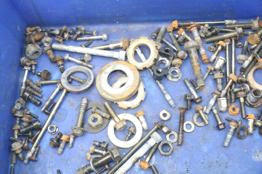 photo de SACO DE PARAFUSOS E FERRAGENS PEUGEOT KISBEE 4T 50 (2010 - 2017) - Zoom do estado de desgaste
