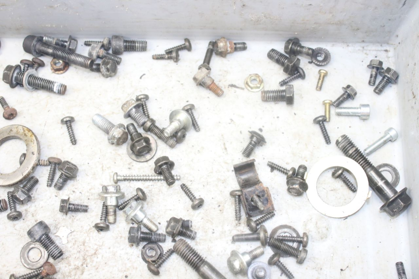 photo de SACO DE PARAFUSOS E FERRAGENS PEUGEOT KISBEE 4T 50 (2010 - 2017) - Outro ângulo de visão