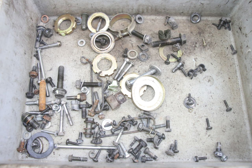 photo de SACO DE PARAFUSOS E FERRAGENS PEUGEOT KISBEE 4T 50 (2010 - 2017) - Vista principal