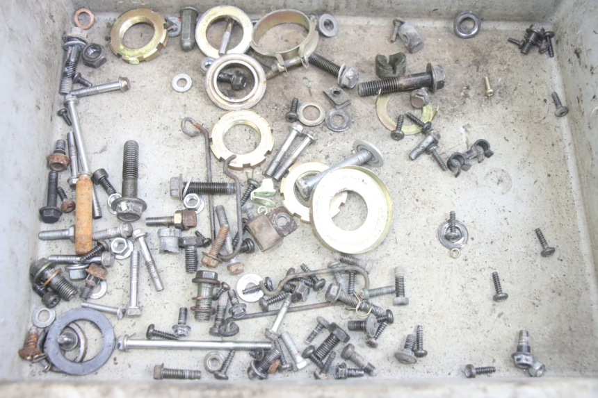 photo de SACO DE PARAFUSOS E FERRAGENS PEUGEOT KISBEE 4T 50 (2010 - 2017) - Detalhe da peça