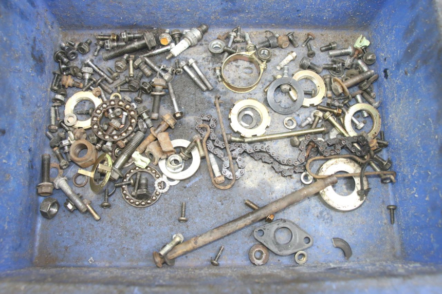 photo de SACO DE PARAFUSOS E FERRAGENS PEUGEOT KISBEE 4T 50 (2010 - 2017) - Vista principal