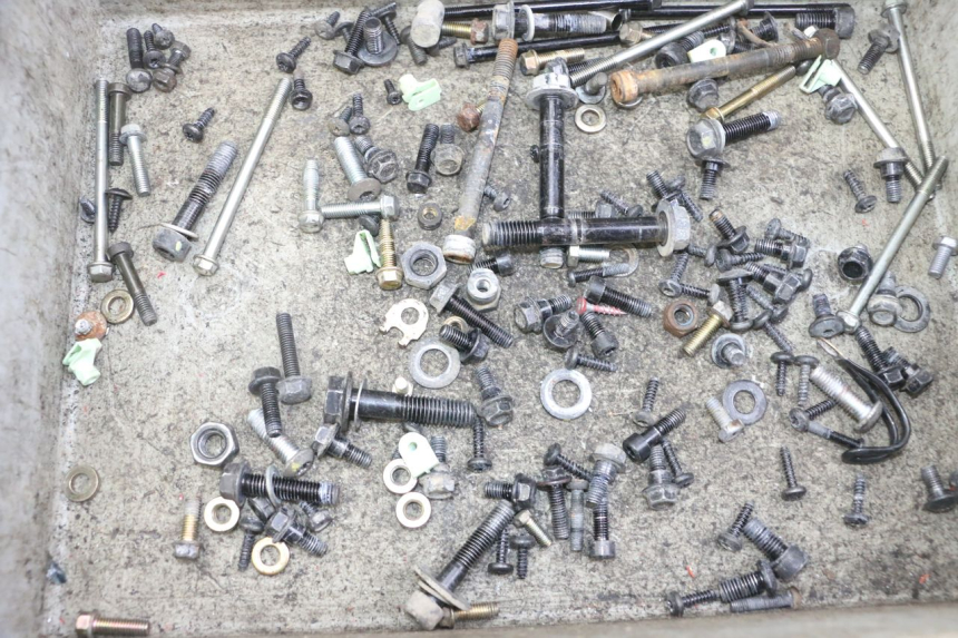 photo de SACO DE PARAFUSOS E FERRAGENS PEUGEOT KISBEE 4T 50 (2018 - 2022) - Detalhe da peça