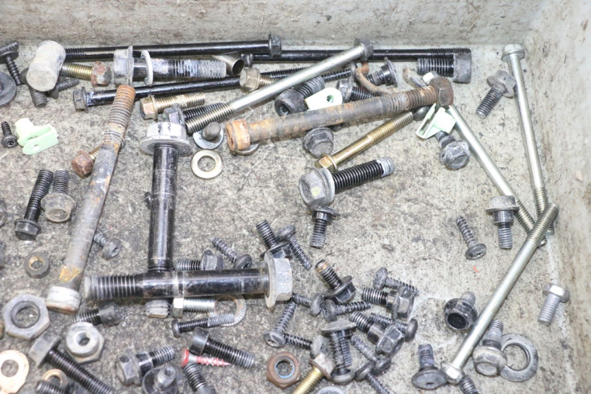 photo de SACO DE PARAFUSOS E FERRAGENS PEUGEOT KISBEE 4T 50 (2018 - 2022) - Zoom do estado de desgaste