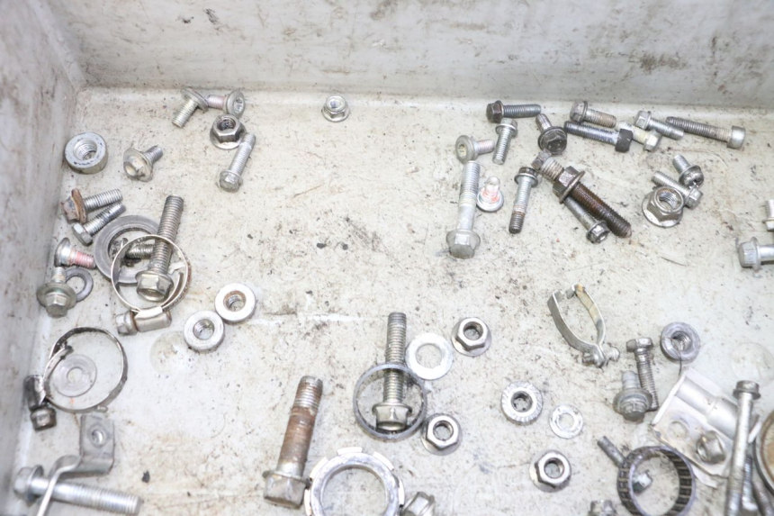 photo de SACO DE PARAFUSOS E FIXADORES KAWASAKI KX 85 (2014 - 2021) - Detalhe da peça