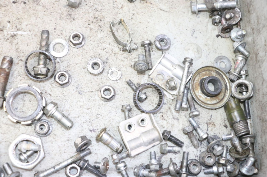 photo de SACO DE PARAFUSOS E FIXADORES KAWASAKI KX 85 (2014 - 2021) - Outro ângulo de visão