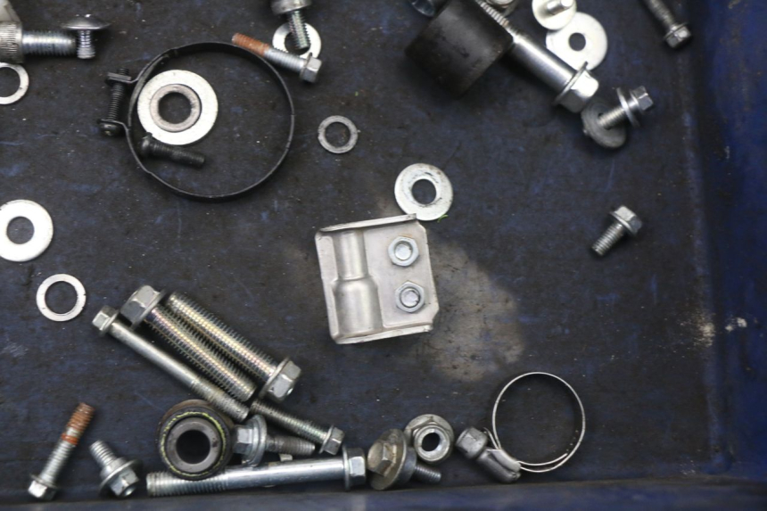 photo de SACO DE PARAFUSOS E FERRAGENS KAWASAKI KX L 85 (2022 - 2024) - Ampliação técnica