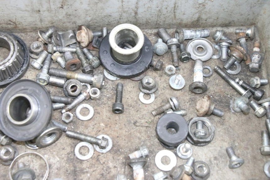 photo de SACO DE PARAFUSOS E FERRAGENS KAWASAKI KXF KX-F 250 (2012 - 2014) - Outro ângulo de visão