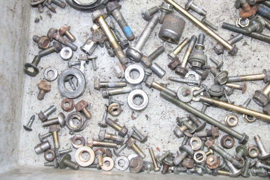 photo de SACO DE PARAFUSOS E FERRAGENS KYMCO DINK 4T 50 (2007 - 2018) - Outro ângulo de visão