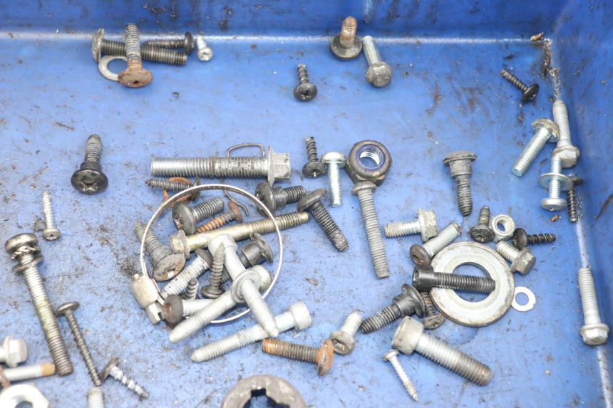 photo de SACO DE PARAFUSOS E FIXADORES PIAGGIO LIBERTY 125 (2009 - 2013) - Zoom do estado de desgaste