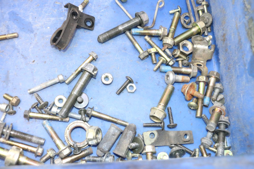 photo de SACO DE PARAFUSOS E FERRAGENS KYMCO LIKE 125 (2009 - 2016) - Outro ângulo de visão