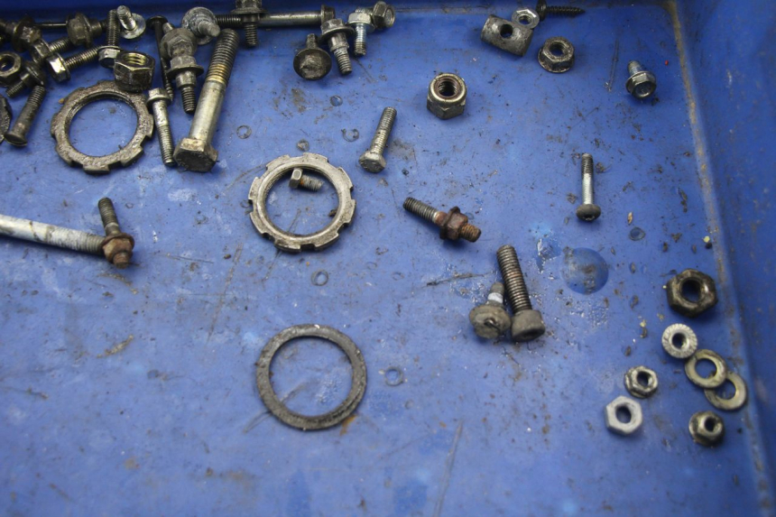 photo de SACO DE PARAFUSOS E FERRAGENS PEUGEOT LOOXOR 50 (2001 - 2004) - Detalhe da peça