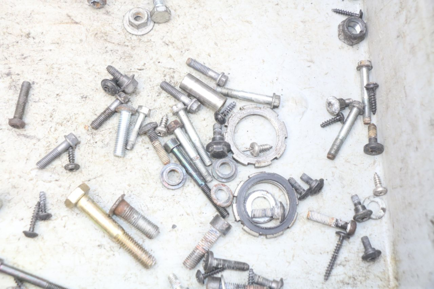 photo de SACO DE PARAFUSOS E FERRAGENS PEUGEOT LUDIX BLASTER 50 (2006 - 2014) - Zoom do estado de desgaste