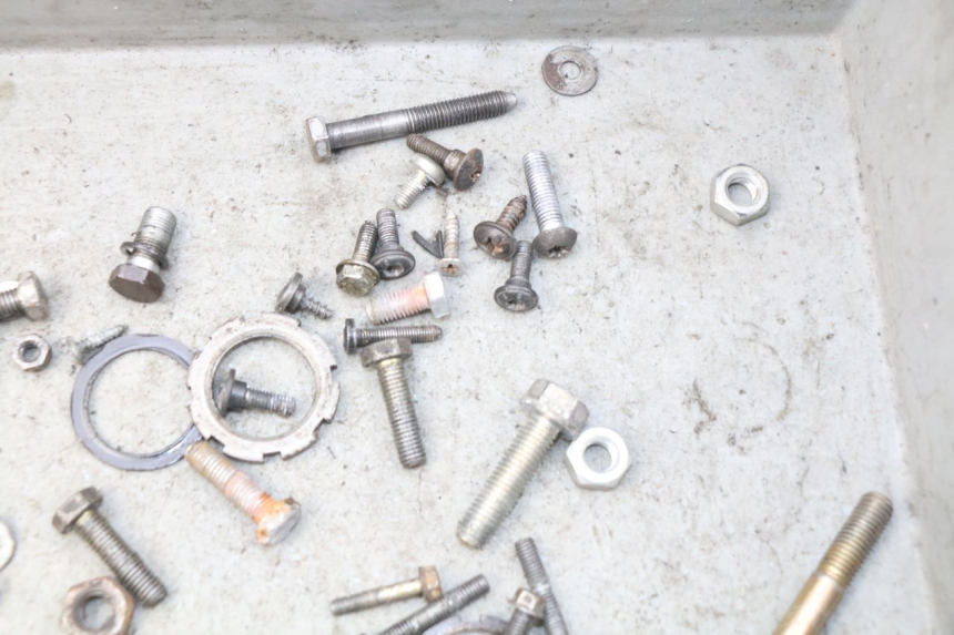photo de SACO DE PARAFUSOS E FERRAGENS PEUGEOT LUDIX 50 (2008 - 2017) - Zoom do estado de desgaste