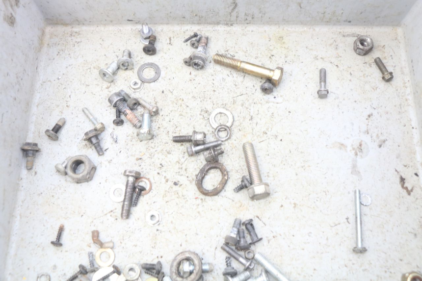 photo de SACO DE PARAFUSOS E FERRAGENS PEUGEOT LUDIX 50 (2005 - 2007) - Zoom do estado de desgaste
