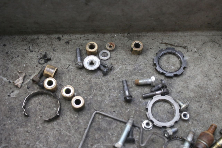 photo de SACO DE PARAFUSOS E FERRAGENS PEUGEOT LUDIX 50 (2008 - 2017) - Outro ângulo de visão