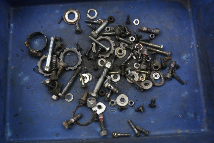 photo de SACO DE PARAFUSOS E FERRAGENS PEUGEOT LUDIX 50 (2005 - 2007) - Vista principal