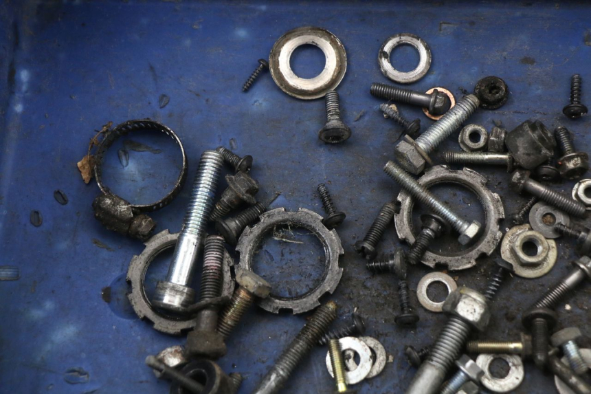 photo de SACO DE PARAFUSOS E FERRAGENS PEUGEOT LUDIX 50 (2005 - 2007) - Detalhe da peça