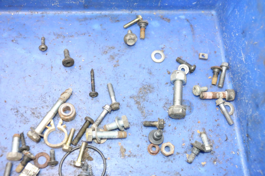 photo de SACO DE PARAFUSOS E FERRAGENS PEUGEOT LUDIX ONE 50 (2004 - 2013) - Ampliação técnica