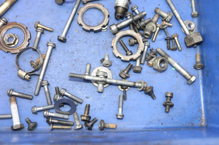 photo de SACO DE PARAFUSOS E FERRAGENS PEUGEOT LUDIX ONE 50 (2004 - 2006) - Ampliação técnica
