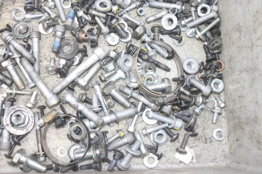 photo de SACO DE PARAFUSOS E FIXADORES PIAGGIO MP3 HPE 300 (2019 - 2026) - Ampliação técnica