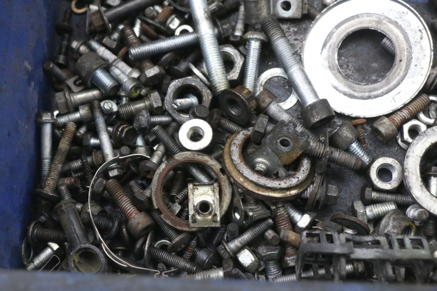 photo de SACO DE PARAFUSOS E FIXADORES PIAGGIO MP3 LT 400 (2007 - 2012) - Detalhe da peça