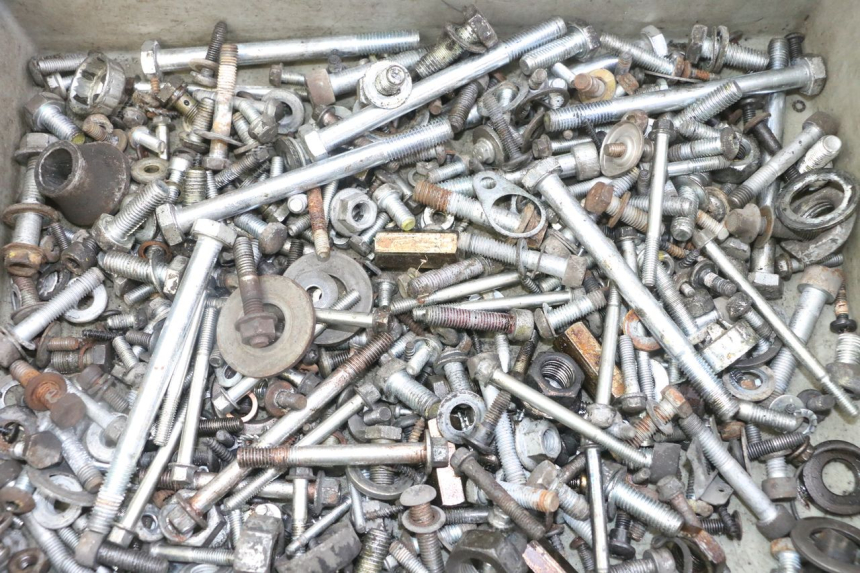 photo de SACO DE PARAFUSOS E FIXADORES PIAGGIO MP3 LT 400 (2007 - 2012) - Detalhe da peça