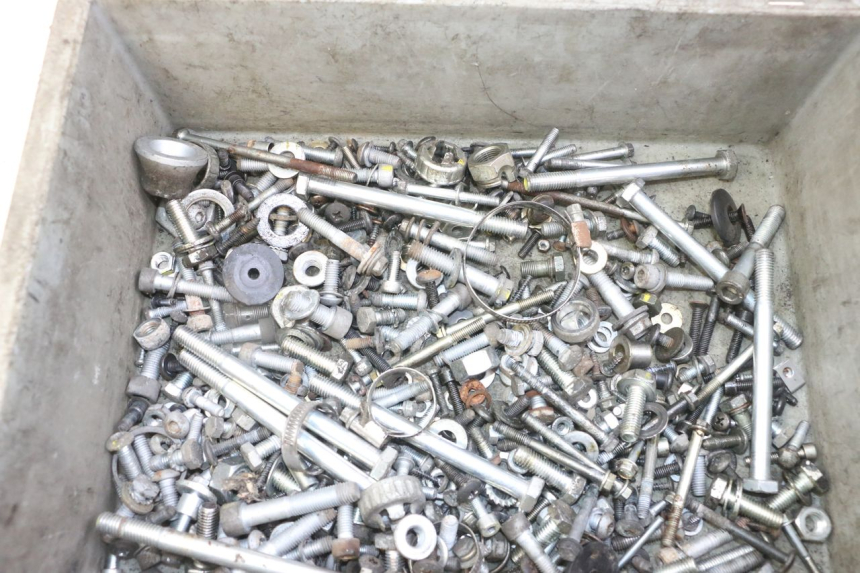 photo de SACO DE PARAFUSOS E FIXADORES PIAGGIO MP3 LT 300 (2010 - 2016) - Detalhe da peça