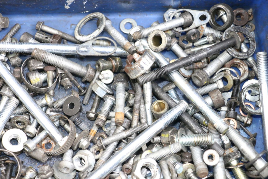 photo de SACO DE PARAFUSOS E FIXADORES PIAGGIO MP3 500 (2011 - 2015) - Outro ângulo de visão