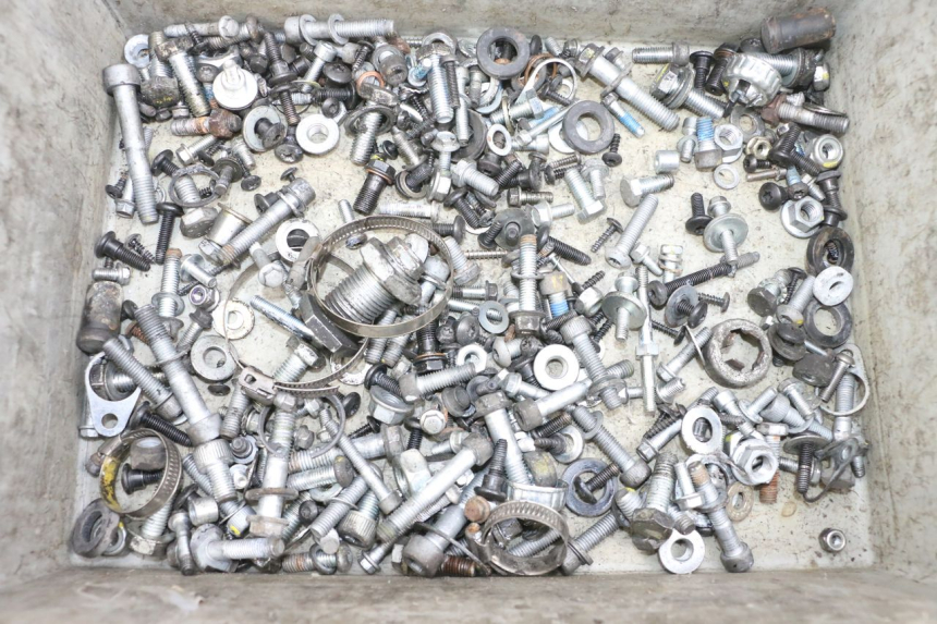 photo de SACO DE PARAFUSOS E FIXADORES PIAGGIO MP3 500 (2016 - 2018) - Vista principal