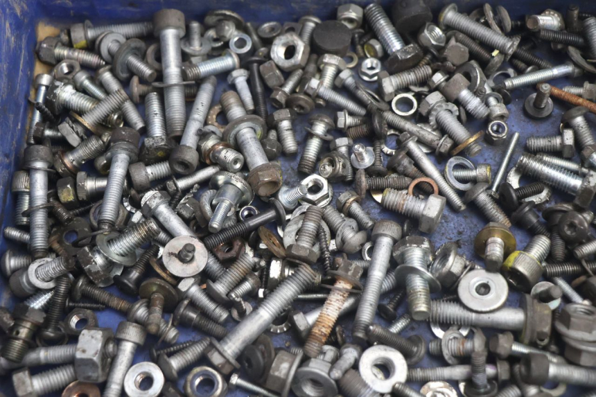 photo de SACO DE PARAFUSOS E FIXADORES PIAGGIO MP3 500 (2011 - 2015) - Detalhe da peça