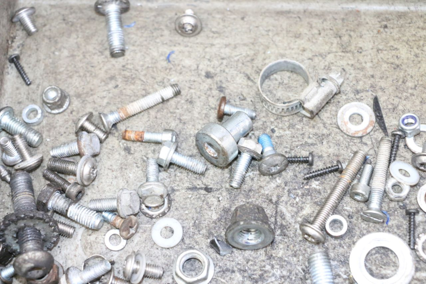 photo de SACO DE PARAFUSOS E FIXADORES RIEJU MRT 50 (2018 - 2021) - Detalhe da peça
