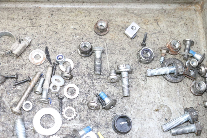 photo de SACO DE PARAFUSOS E FIXADORES RIEJU MRT 50 (2018 - 2021) - Ampliação técnica