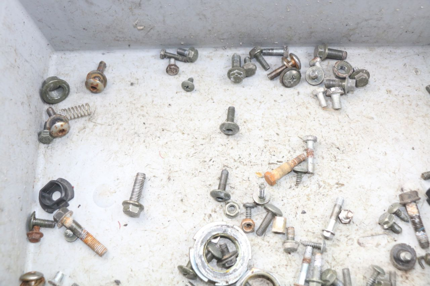 photo de SACO DE PARAFUSOS E FERRAGENS YAMASAKI MSX 50 (2013 - 2022) - Detalhe da peça