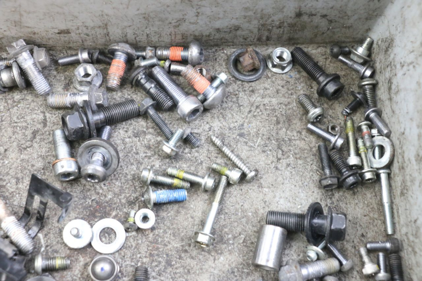 photo de SACO DE PARAFUSOS E FERRAGENS YAMAHA MT-07 MT07 ABS 700 (2014 - 2017) - Outro ângulo de visão