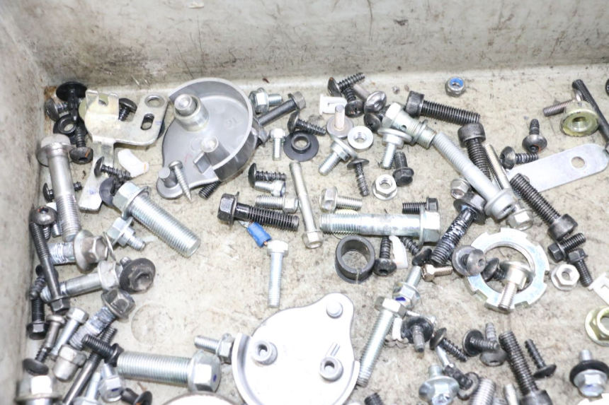 photo de SACO DE PARAFUSOS E FERRAGENS YAMAHA NEO'S CORE 1 (2022 - 2026) - Zoom do estado de desgaste