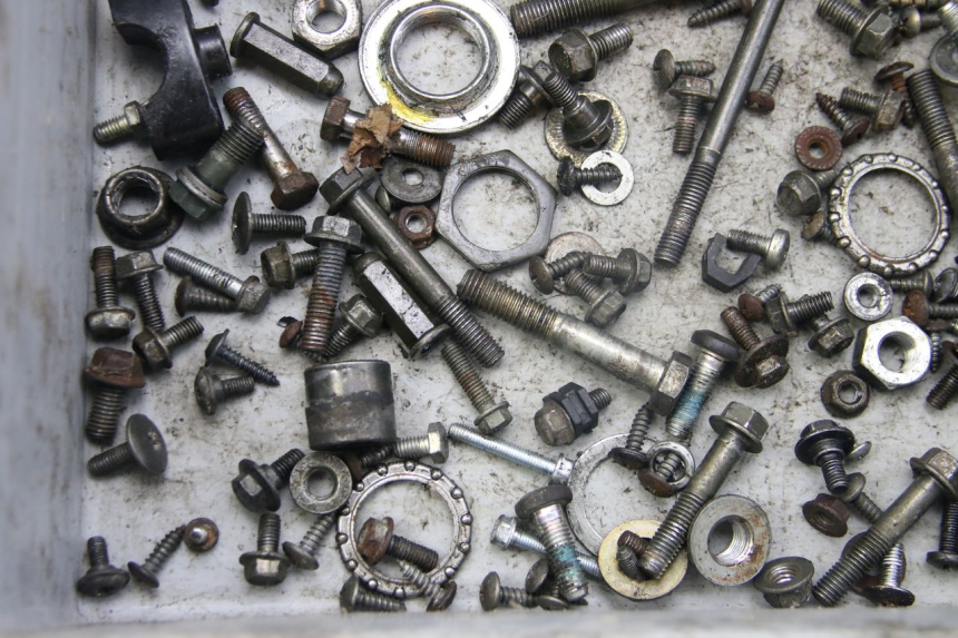 photo de SACO DE PARAFUSOS E FIXADORES SELECT UP OCTALIS 125 (2007 - 2012) - Detalhe da peça
