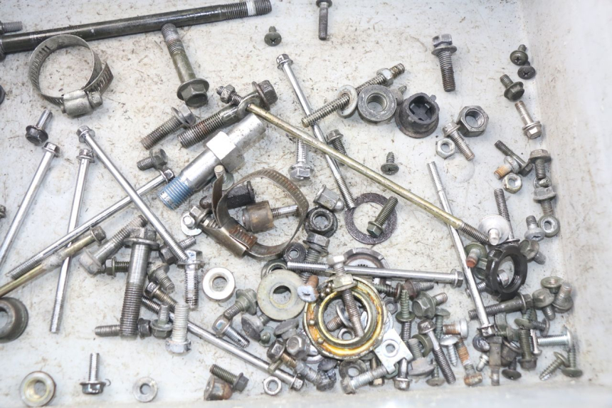 photo de SACO DE PARAFUSOS E FIXADORES SYM ORBIT 2 4T 50 (2008 - 2017) - Detalhe da peça