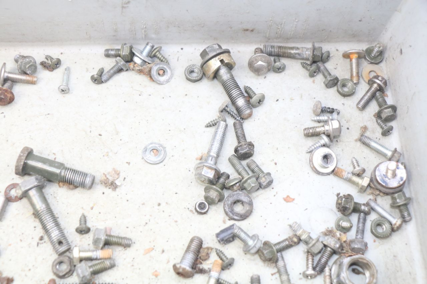 photo de SACO DE PARAFUSOS E FERRAGENS TNT MOTOR OTTO 2T 50 (2012 - 2018) - Outro ângulo de visão
