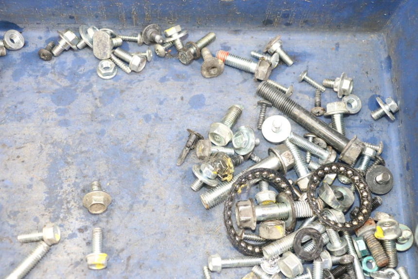 photo de SACO DE PARAFUSOS E FIXADORES HONDA PCX (JF57/JF64) 125 (2014 - 2018) - Outro ângulo de visão