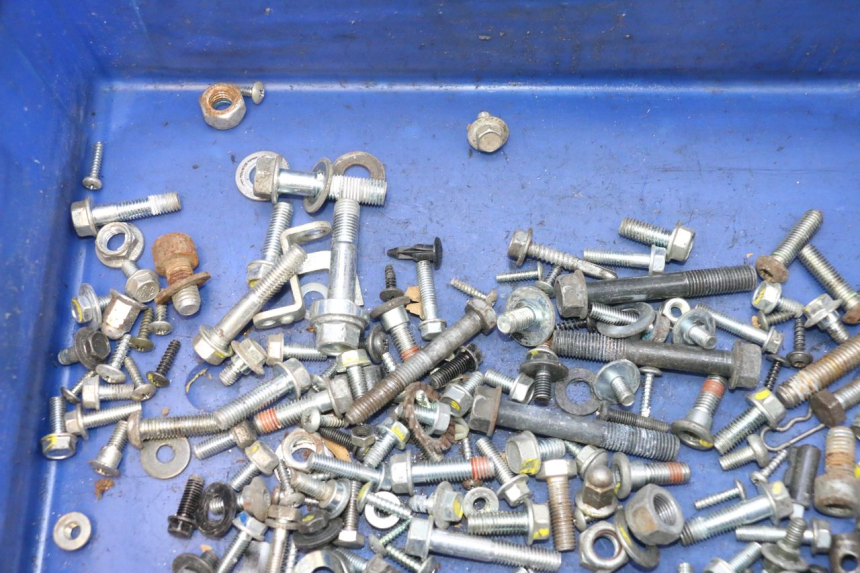 photo de SACO DE PARAFUSOS E FIXADORES HONDA PCX (JF57/JF64) 125 (2014 - 2018) - Zoom do estado de desgaste