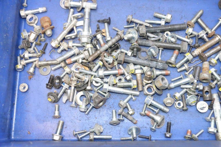 photo de SACO DE PARAFUSOS E FIXADORES HONDA PCX (JF57/JF64) 125 (2014 - 2018) - Outro ângulo de visão