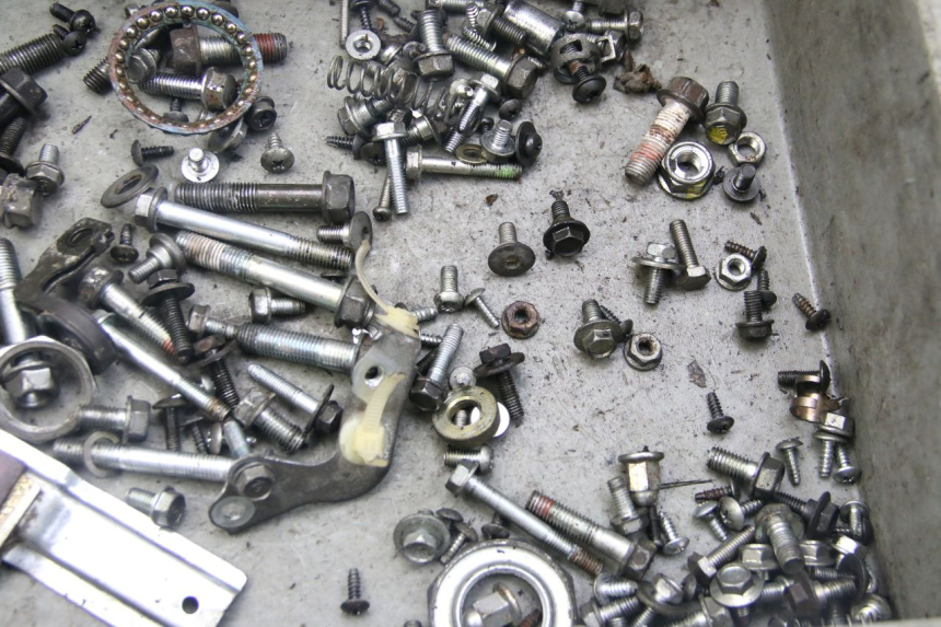 photo de SACO DE PARAFUSOS E FERRAGENS HONDA PES PS I 125 (2006 - 2012) - Detalhe da peça