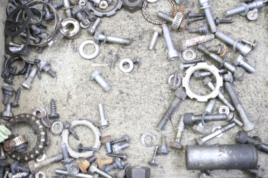 photo de SACO DE PARAFUSOS E FERRAGENS PEUGEOT CITYSTAR 125 (2011 - 2017) - Detalhe da peça
