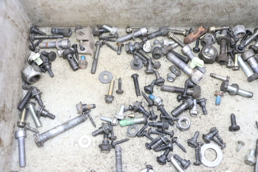 photo de SACO DE PARAFUSOS E FERRAGENS PEUGEOT CITYSTAR 50 (2013 - 2017) - Detalhe da peça