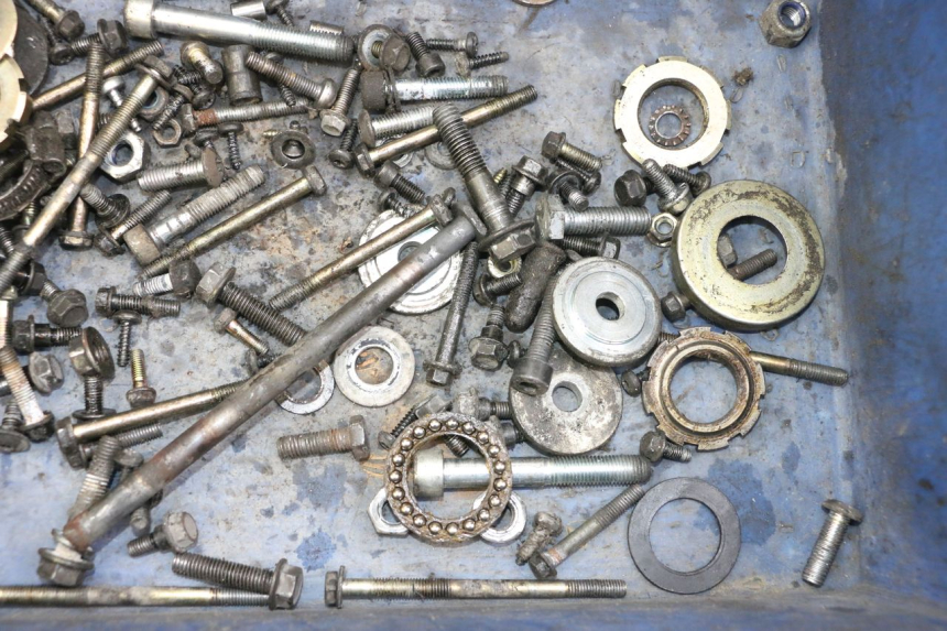 photo de SACO DE PARAFUSOS E FIXADORES PEUGEOT KISBEE 2T 50 (2010 - 2017) - Detalhe da peça