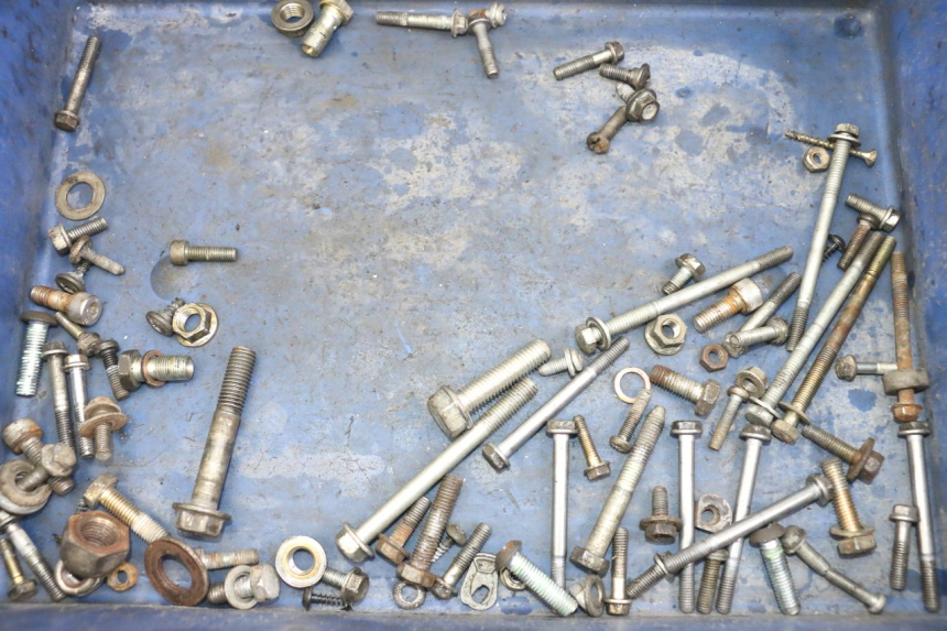 photo de SACO DE PARAFUSOS E FERRAGENS PEUGEOT LUDIX 50 (2005 - 2007) - Detalhe da peça