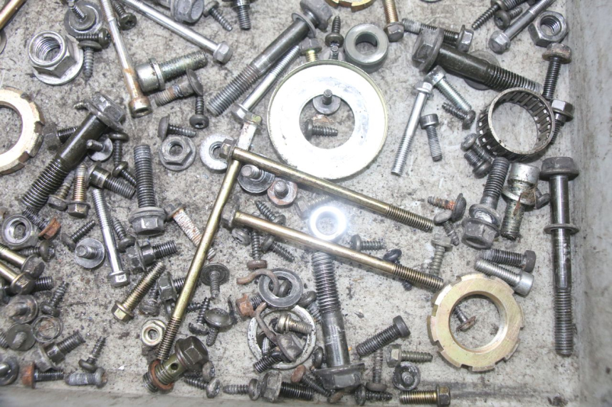 photo de SACO DE PARAFUSOS E FERRAGENS PEUGEOT VIVACITY 125 (2010 - 2017) - Ampliação técnica