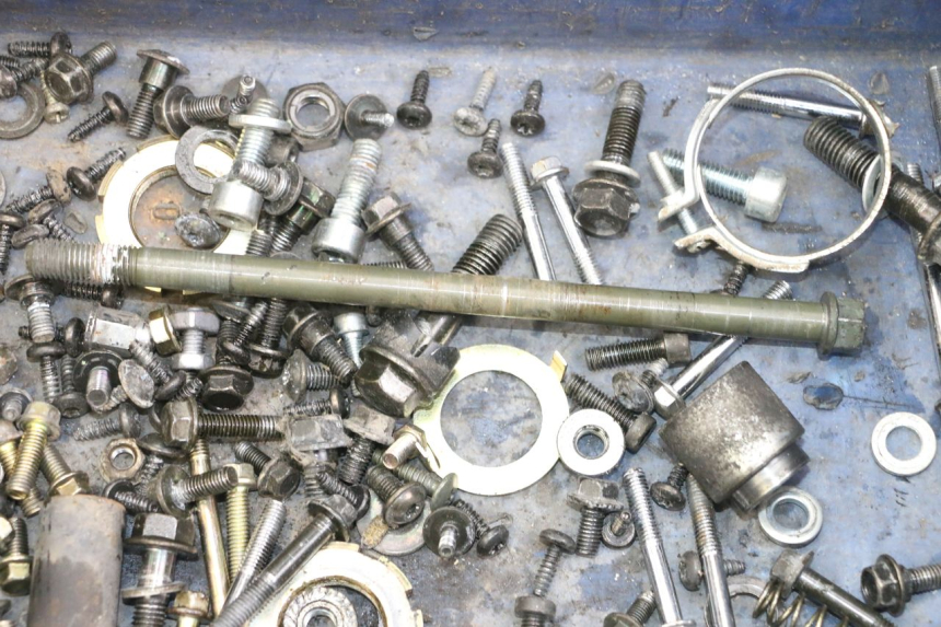 photo de SACO DE PARAFUSOS E FERRAGENS PEUGEOT VIVACITY 125 (2010 - 2017) - Detalhe da peça